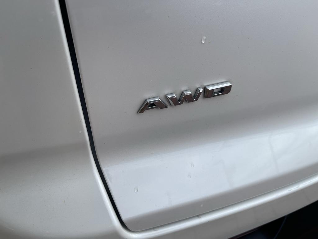 used 2023 Cadillac XT4 car, priced at $31,900