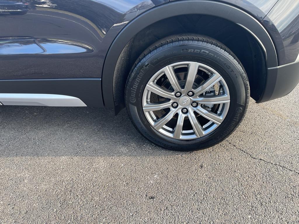 used 2023 Cadillac XT4 car, priced at $30,500