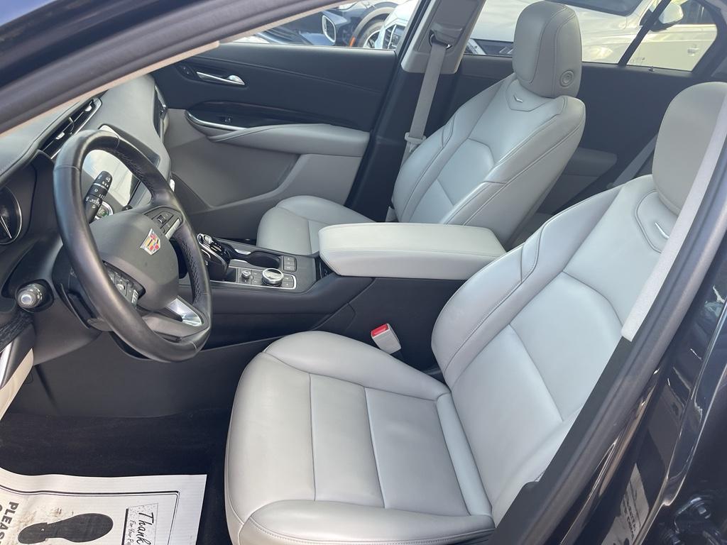 used 2023 Cadillac XT4 car, priced at $30,500