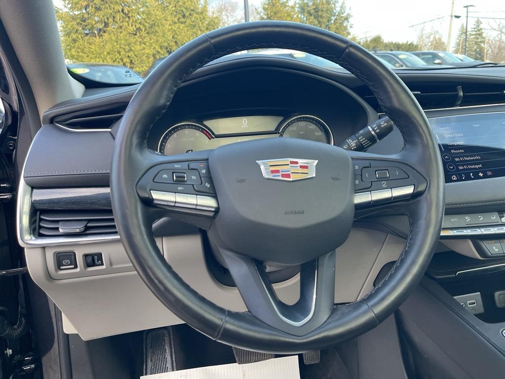 used 2023 Cadillac XT4 car, priced at $30,500