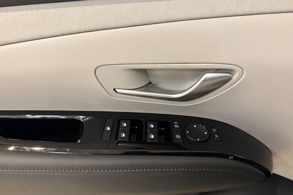 new 2026 Hyundai TUCSON Hybrid car, priced at $40,090