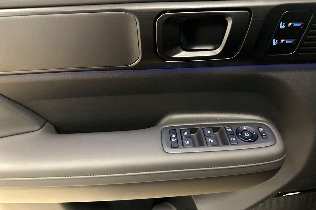 new 2025 Hyundai SANTA FE HEV car, priced at $45,130