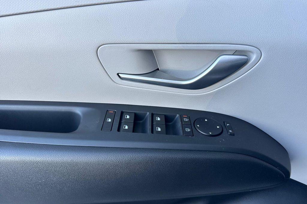 new 2026 Hyundai TUCSON Hybrid car, priced at $33,725