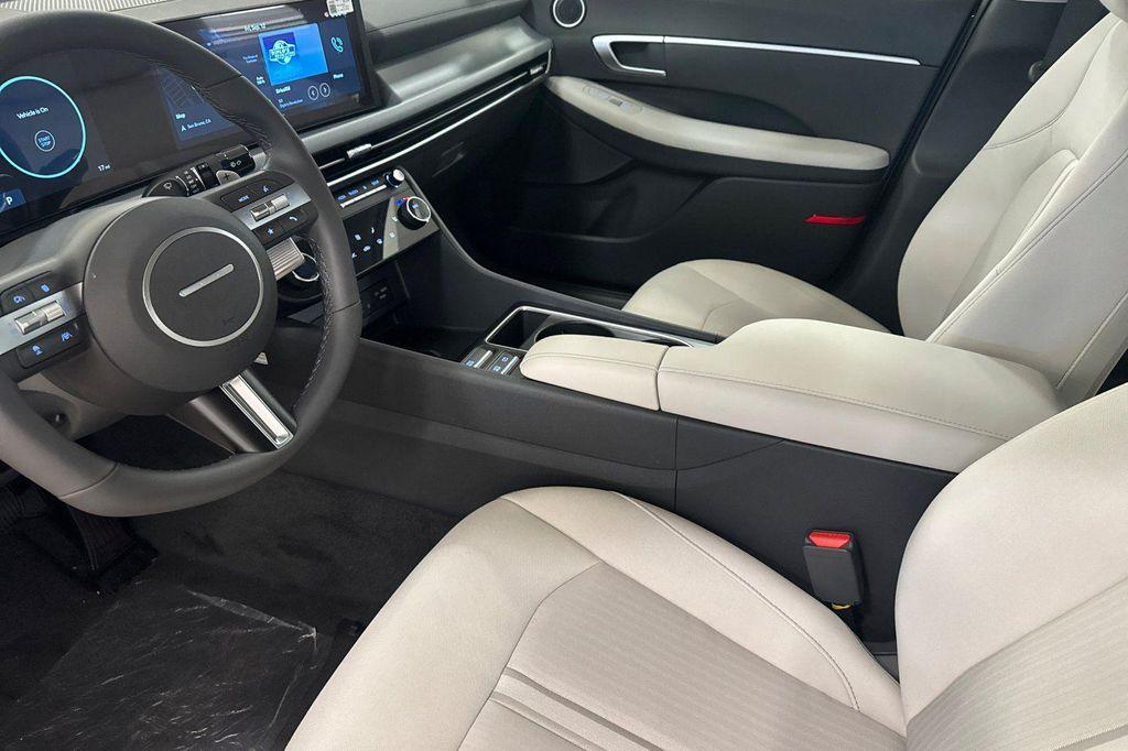 new 2025 Hyundai Sonata car, priced at $29,095