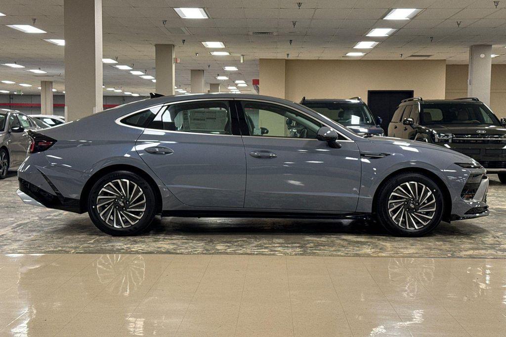 new 2026 Hyundai Sonata Hybrid car, priced at $39,145