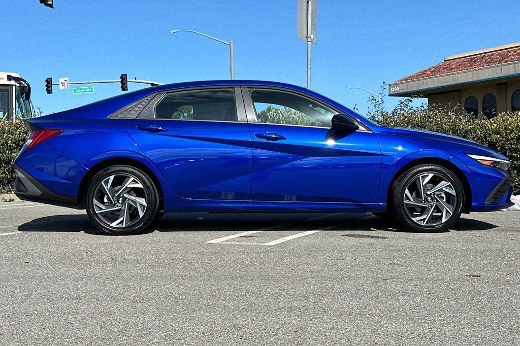 new 2025 Hyundai ELANTRA HEV car, priced at $23,625