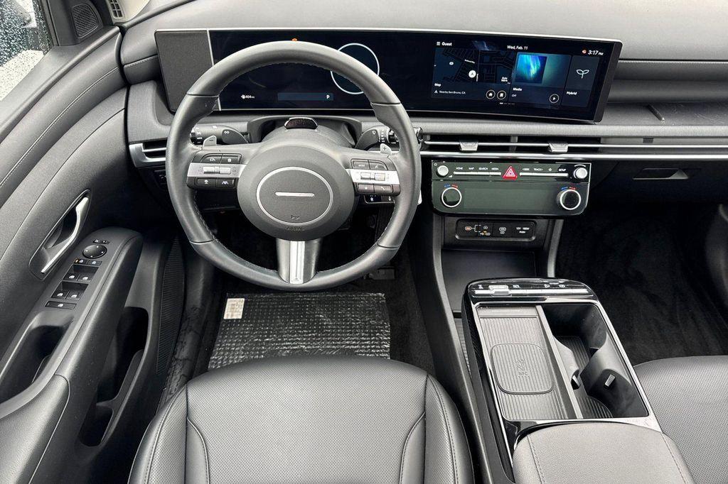 used 2025 Hyundai TUCSON Hybrid car, priced at $35,290