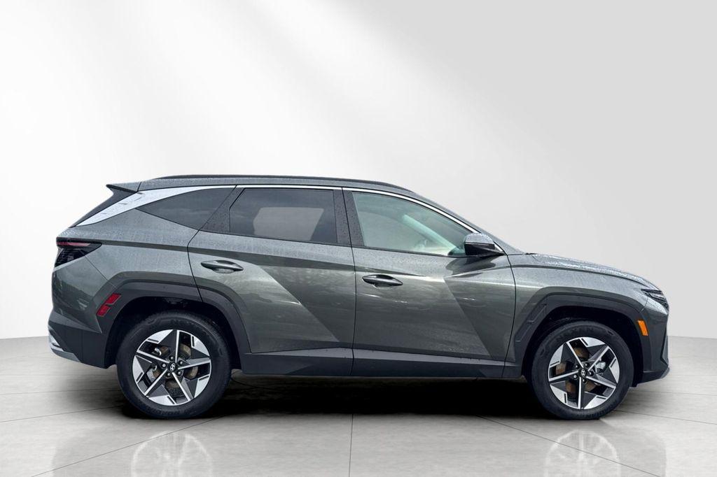 used 2025 Hyundai TUCSON Hybrid car, priced at $35,290