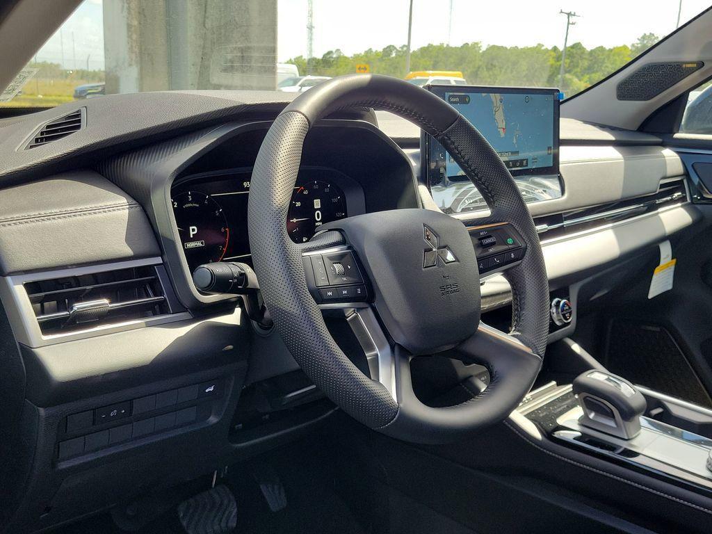 new 2025 Mitsubishi Outlander car, priced at $29,940