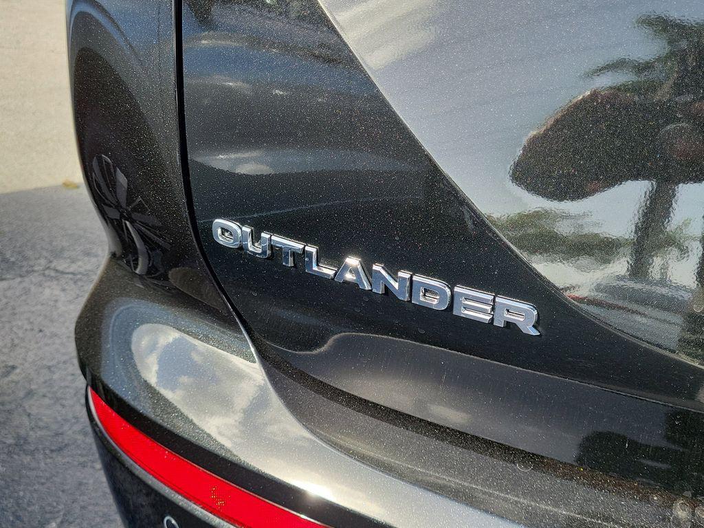new 2026 Mitsubishi Outlander car, priced at $33,275