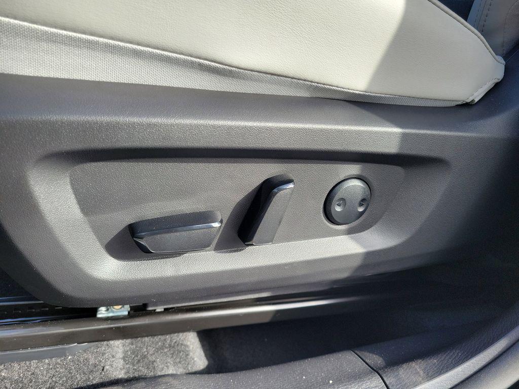 new 2026 Mitsubishi Outlander car, priced at $33,275