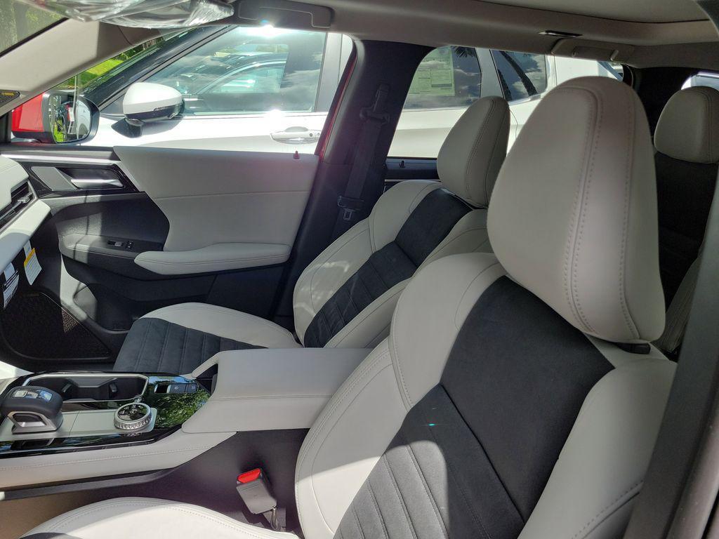 new 2025 Mitsubishi Outlander car, priced at $28,890