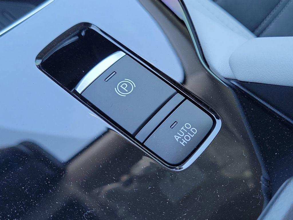 new 2025 Mitsubishi Outlander car, priced at $27,990