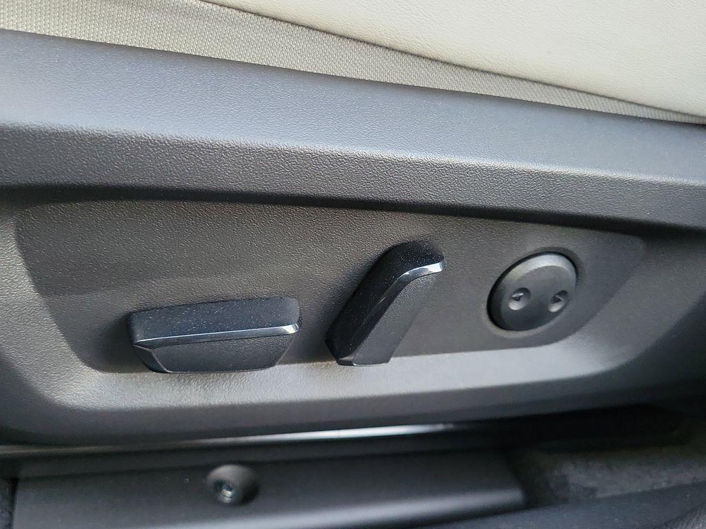 new 2025 Mitsubishi Outlander car, priced at $28,900