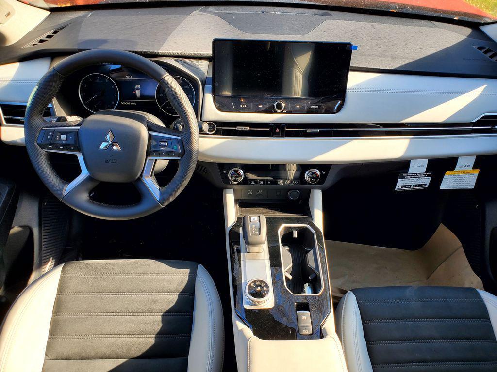 new 2025 Mitsubishi Outlander car, priced at $28,825