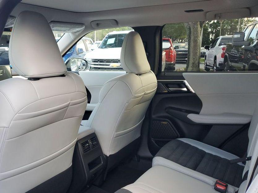 new 2026 Mitsubishi Outlander car, priced at $33,673