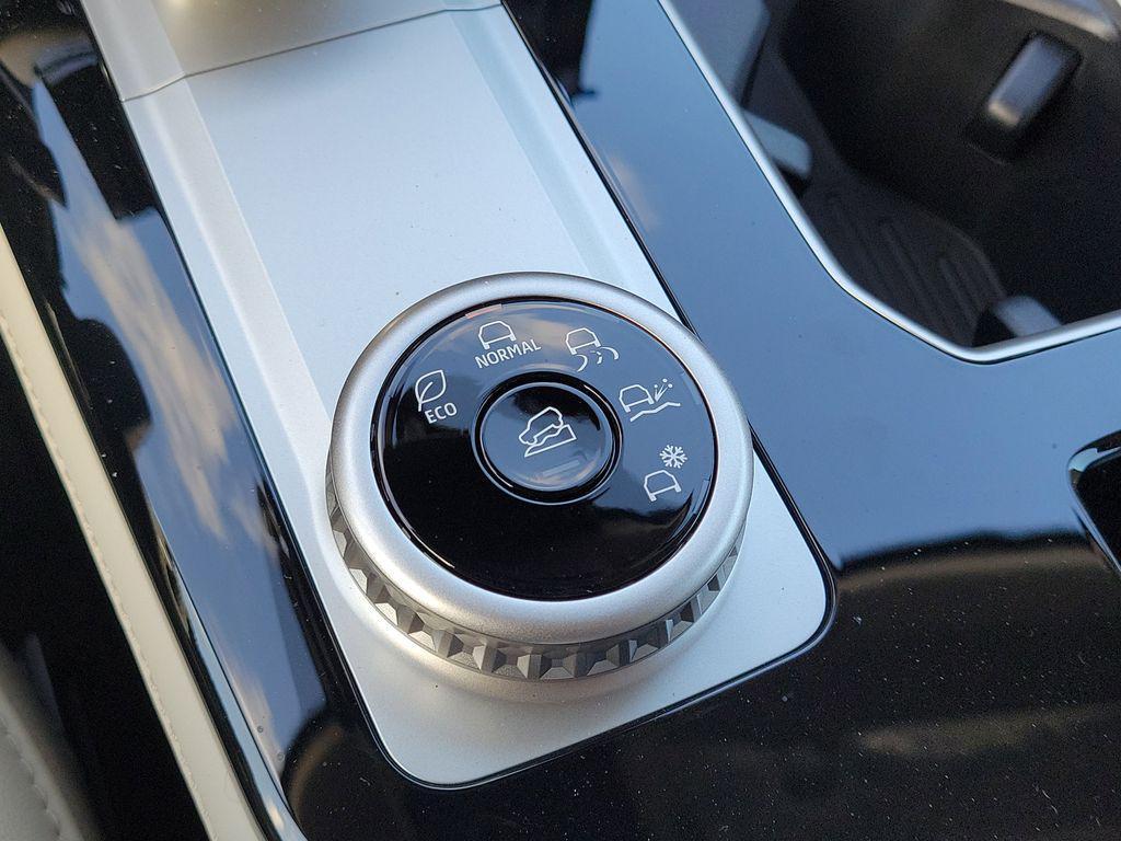 new 2026 Mitsubishi Outlander car, priced at $33,275