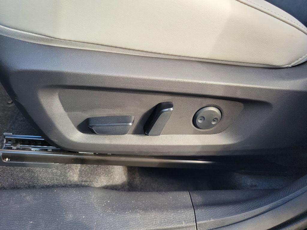 new 2026 Mitsubishi Outlander car, priced at $33,275