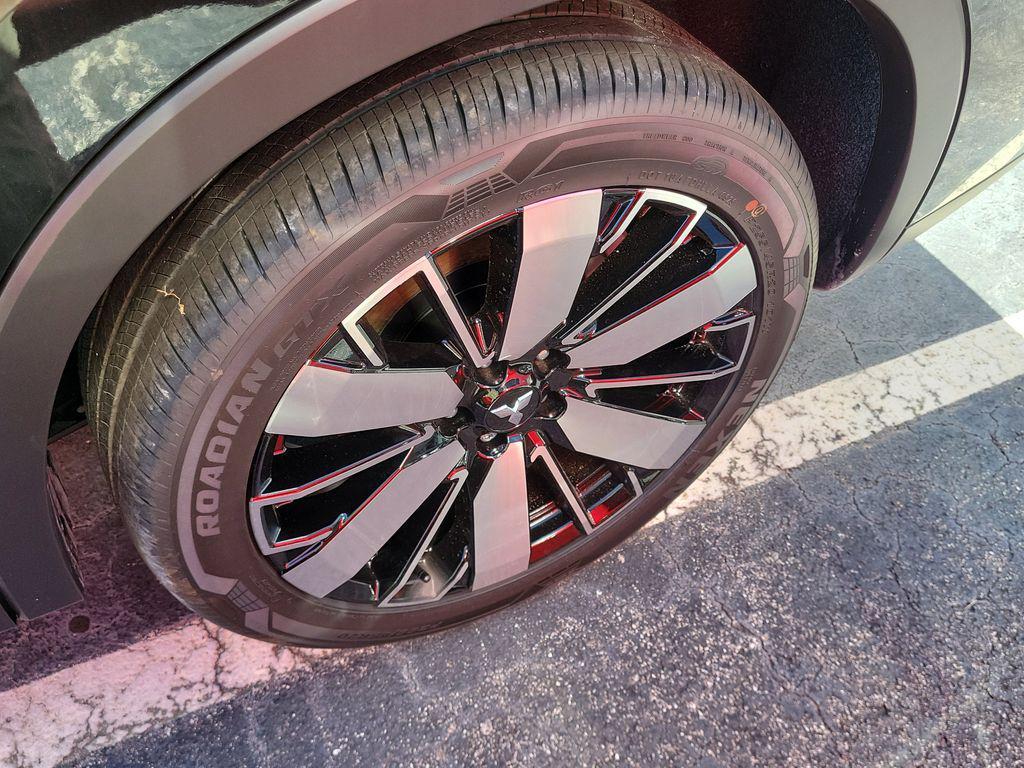 new 2025 Mitsubishi Outlander car, priced at $27,990