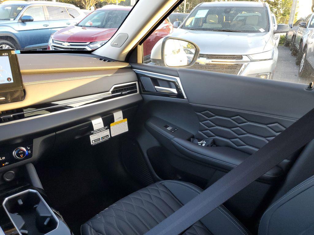 new 2026 Mitsubishi Outlander car, priced at $39,760