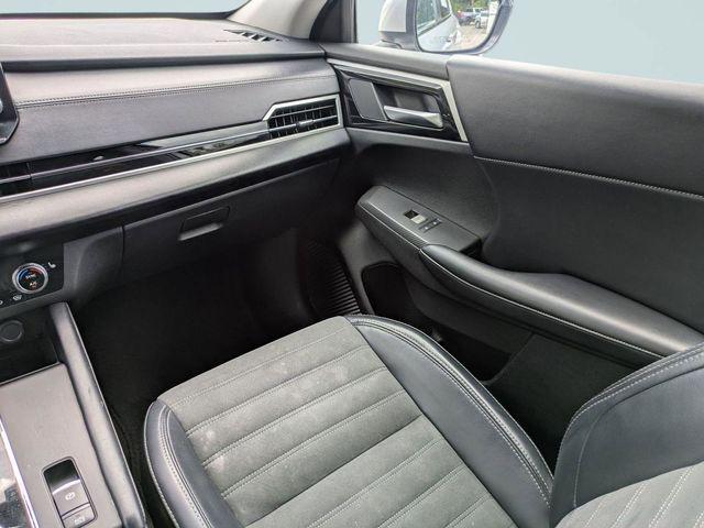 used 2024 Mitsubishi Outlander car, priced at $21,800