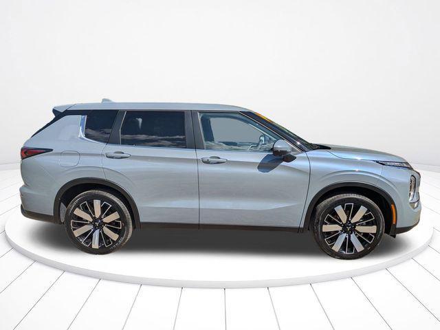 new 2026 Mitsubishi Outlander car, priced at $31,237