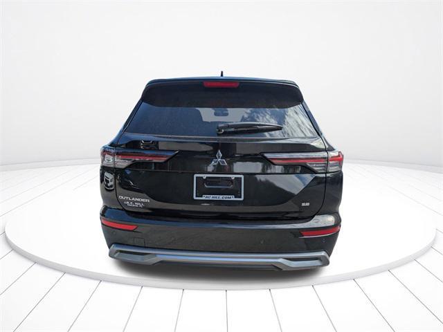 new 2025 Mitsubishi Outlander car, priced at $28,606