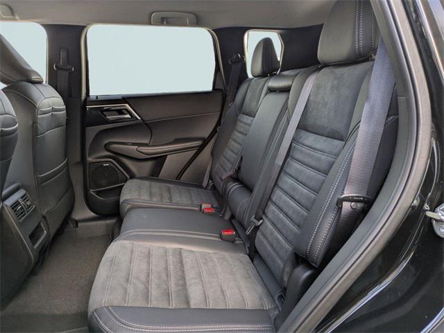 new 2025 Mitsubishi Outlander car, priced at $28,606