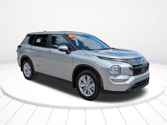 new 2025 Mitsubishi Outlander car, priced at $26,576
