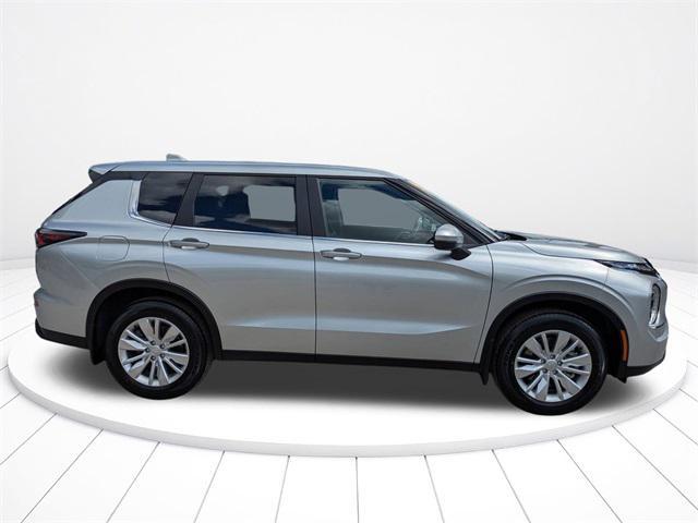 new 2025 Mitsubishi Outlander car, priced at $26,576