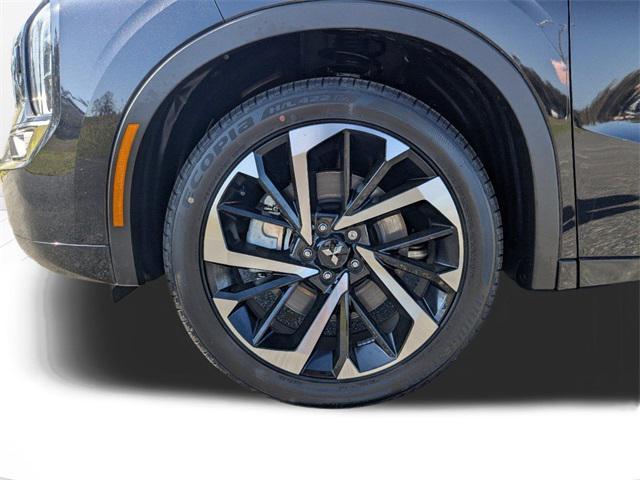 new 2025 Mitsubishi Outlander PHEV car, priced at $40,229