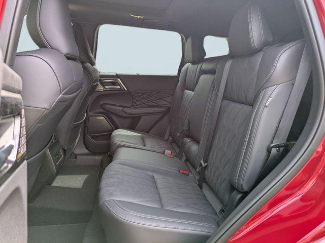new 2026 Mitsubishi Outlander car, priced at $40,006
