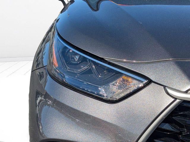 used 2022 Toyota Highlander car, priced at $34,600