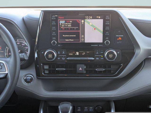used 2022 Toyota Highlander car, priced at $34,600