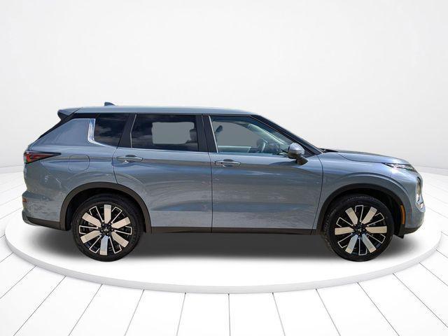 new 2026 Mitsubishi Outlander car, priced at $31,212