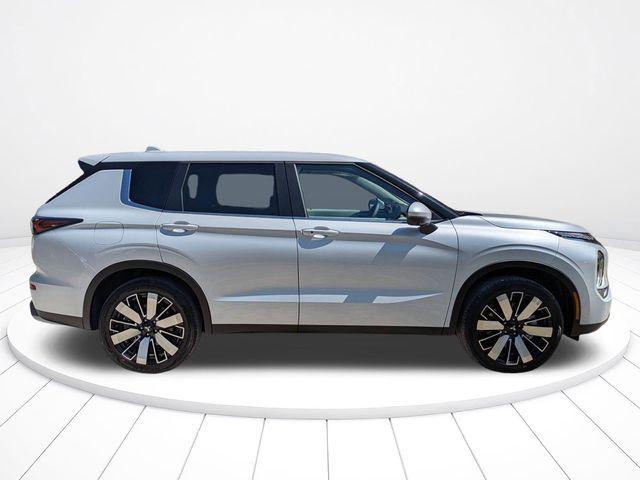 new 2026 Mitsubishi Outlander car, priced at $31,386