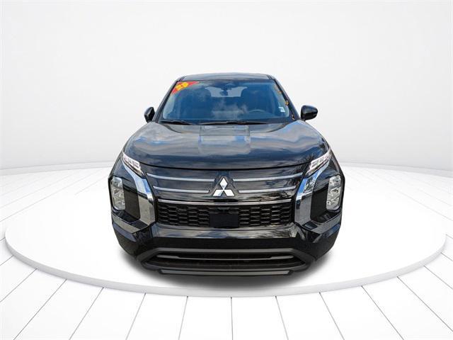 new 2025 Mitsubishi Outlander car, priced at $27,058