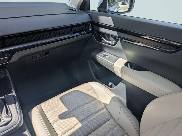 used 2025 Honda CR-V car, priced at $29,900