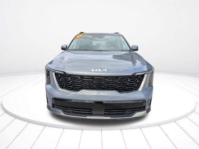 used 2024 Kia Sorento car, priced at $28,080
