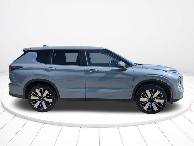 new 2026 Mitsubishi Outlander car, priced at $31,220