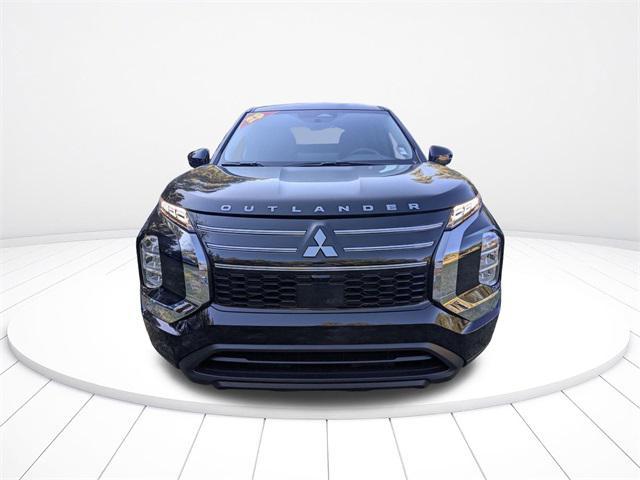 new 2025 Mitsubishi Outlander car, priced at $26,475