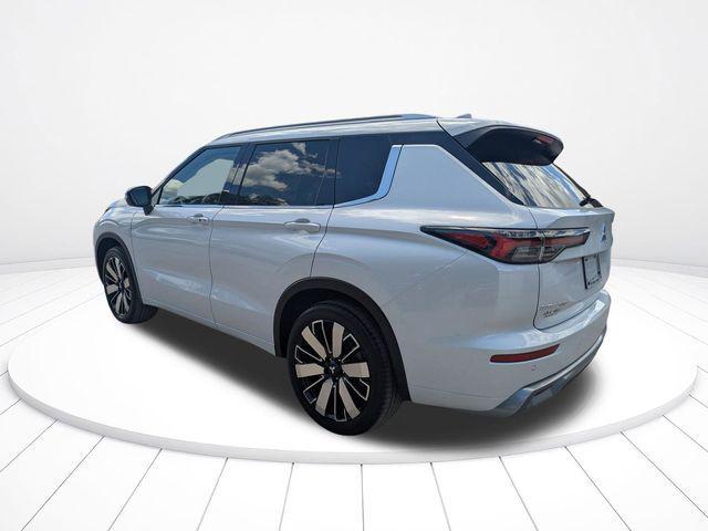 new 2026 Mitsubishi Outlander car, priced at $35,578