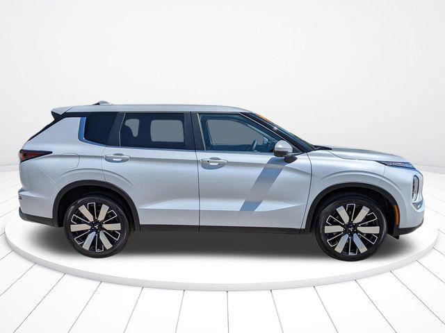 new 2026 Mitsubishi Outlander car, priced at $31,386