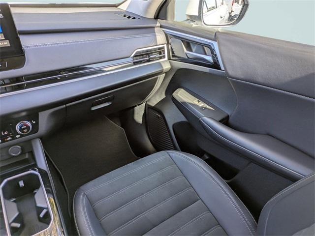 used 2025 Mitsubishi Outlander car, priced at $25,500