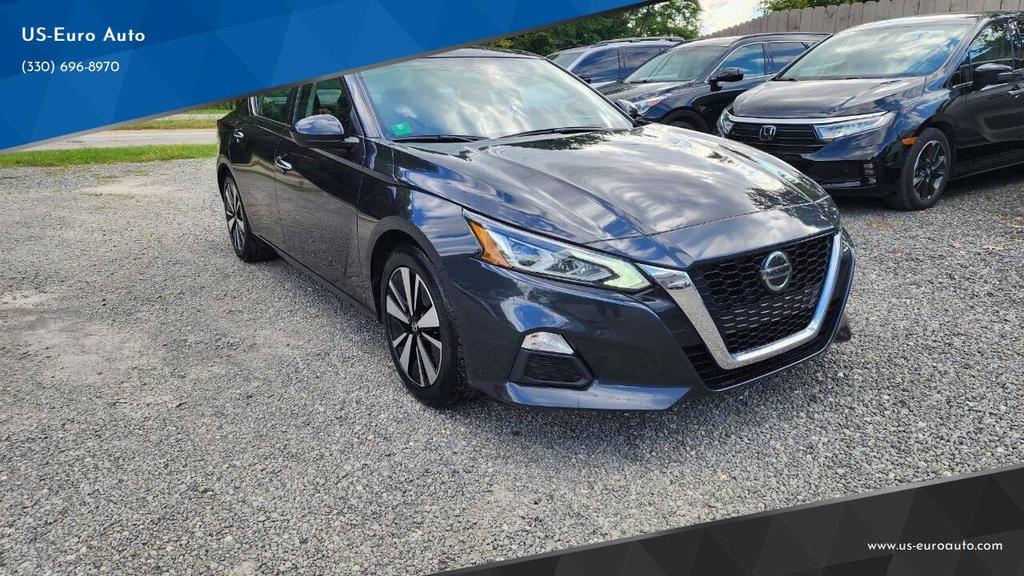 used 2022 Nissan Altima car, priced at $13,900