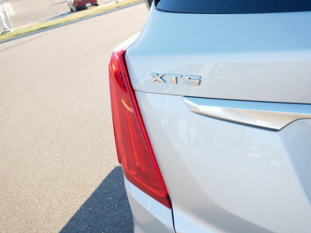 used 2017 Cadillac XT5 car, priced at $12,000