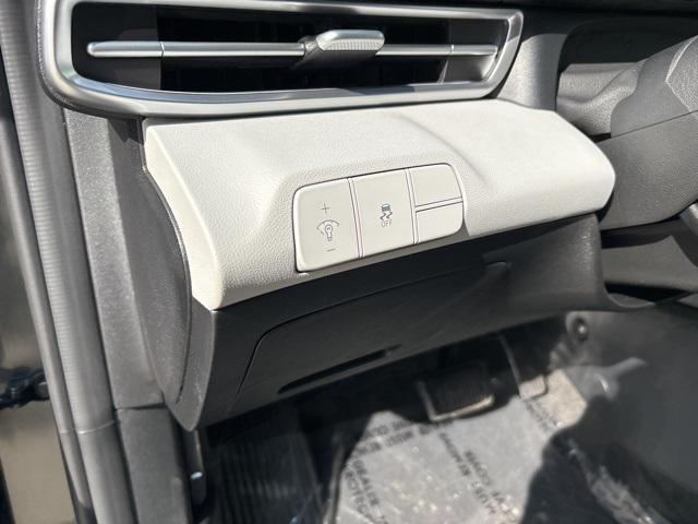 new 2025 Hyundai Elantra car, priced at $27,341