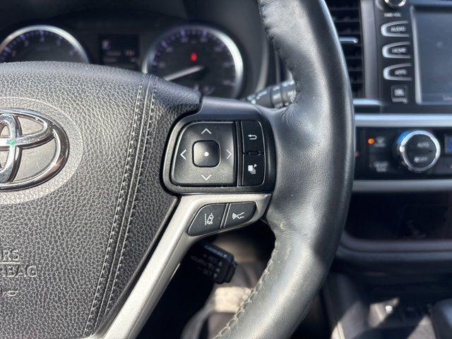 used 2019 Toyota Highlander car, priced at $26,530