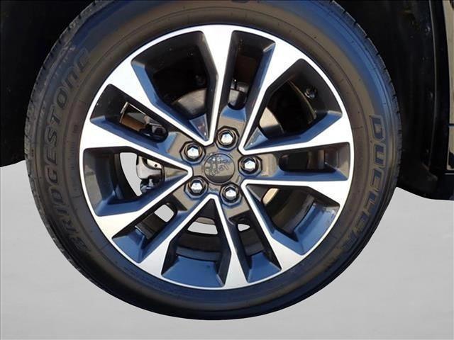 used 2023 Jeep Grand Cherokee car, priced at $27,990