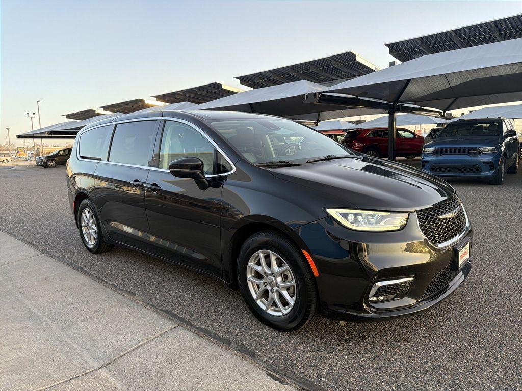 used 2023 Chrysler Pacifica car, priced at $23,395